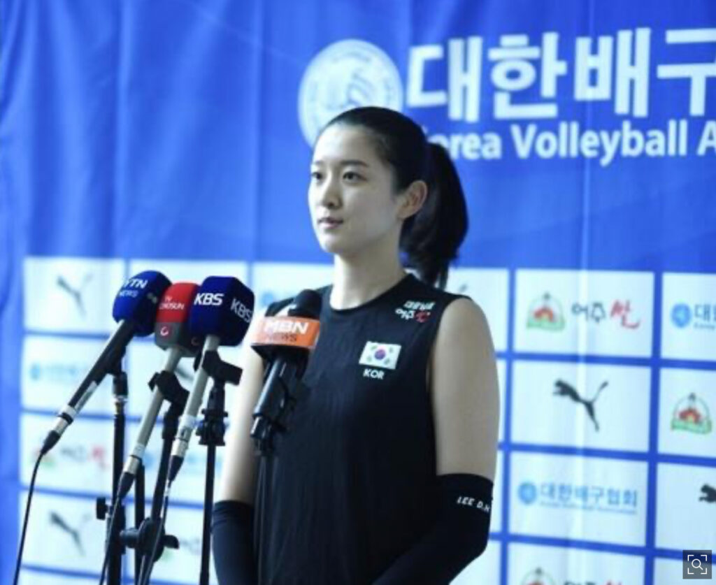 ดาฮยอน นักกีฬาทีมชาติเกาหลีใต้ให้สัมภาษณ์หลังกลับจากแข่งVNL2025