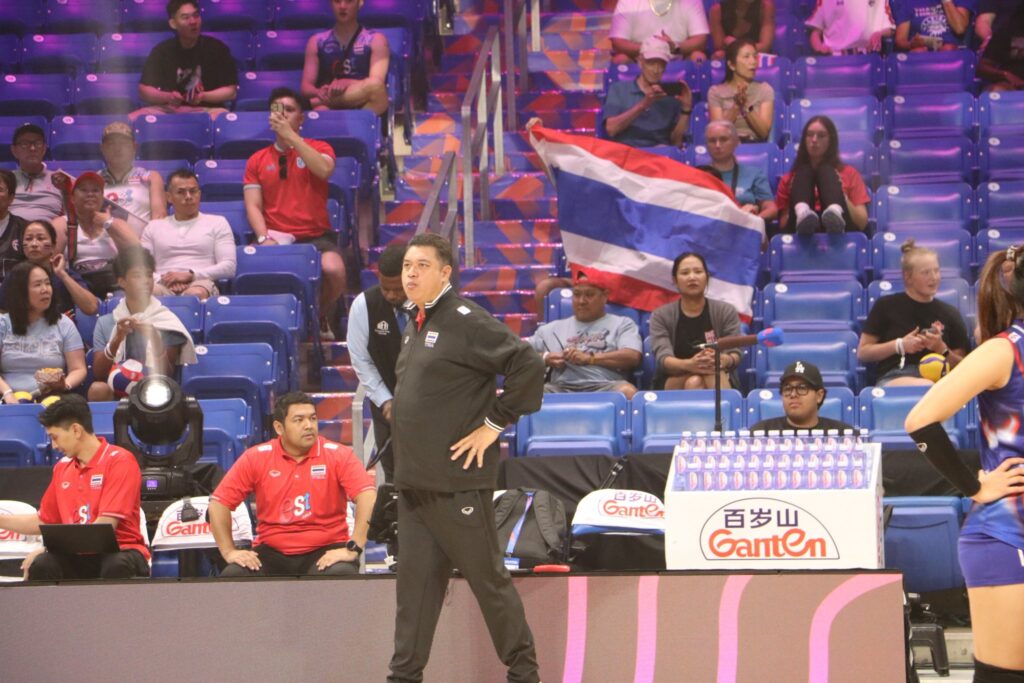นักวอลเลย์บอลหญิงทีมชาติไทยกำลังลุ้นอยู่รอดหลังถูกเกาหลีใต้แซงใน VNL 2025