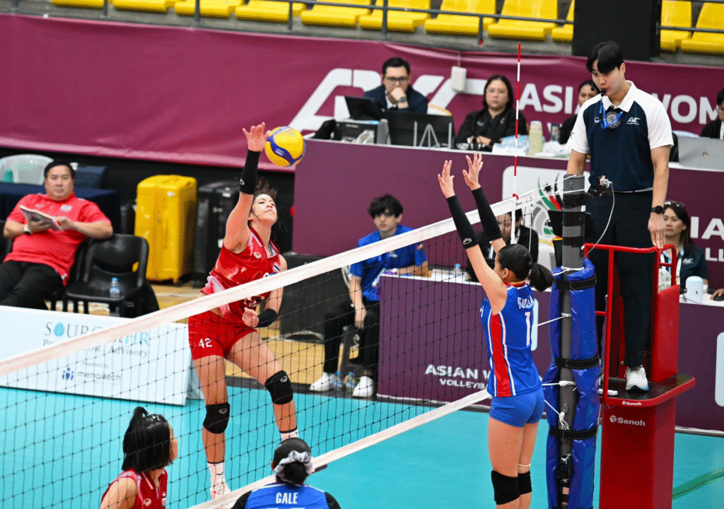 ทีมวอลเลย์บอลหญิงไทย U16 ถ่ายภาพร่วมกันหลังจบการแข่งขัน พร้อมมุ่งมั่นสู้ต่อในศึกชิงแชมป์โลก U17