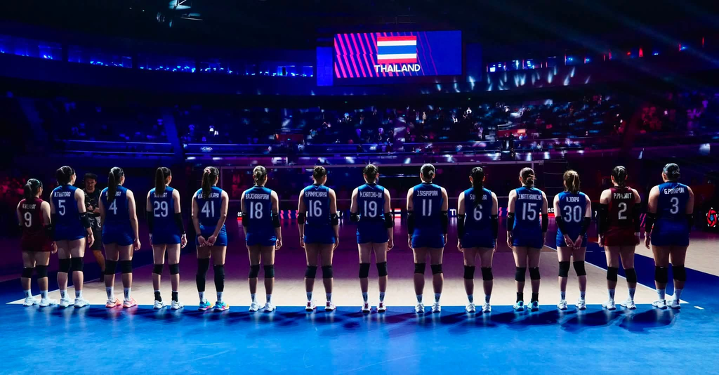 วอลเลย์บอลหญิงทีมชาติไทยเตรียมลงแข่งขันเอเชียนเกมส์ 2026 ที่ญี่ปุ่น รอบแรกพบมองโกเลีย คีร์กีซสถาน และไชนีสไทเป ระหว่างวันที่ 16–18 กันยายน 2569 ลุ้นเหรียญทองแรกในประวัติศาสตร์