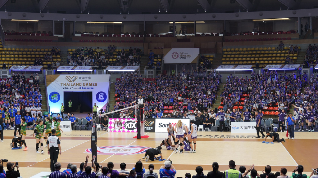 ผลวอลเลย์บอล SV League 2026/27 ซากะ ฮิซามิตสึ สปริงส์ ชนะ ไอจิ 3-2 เซต ในเกมเปิดฤดูกาลที่ประเทศไทย วันที่ 11 ตุลาคม 2026